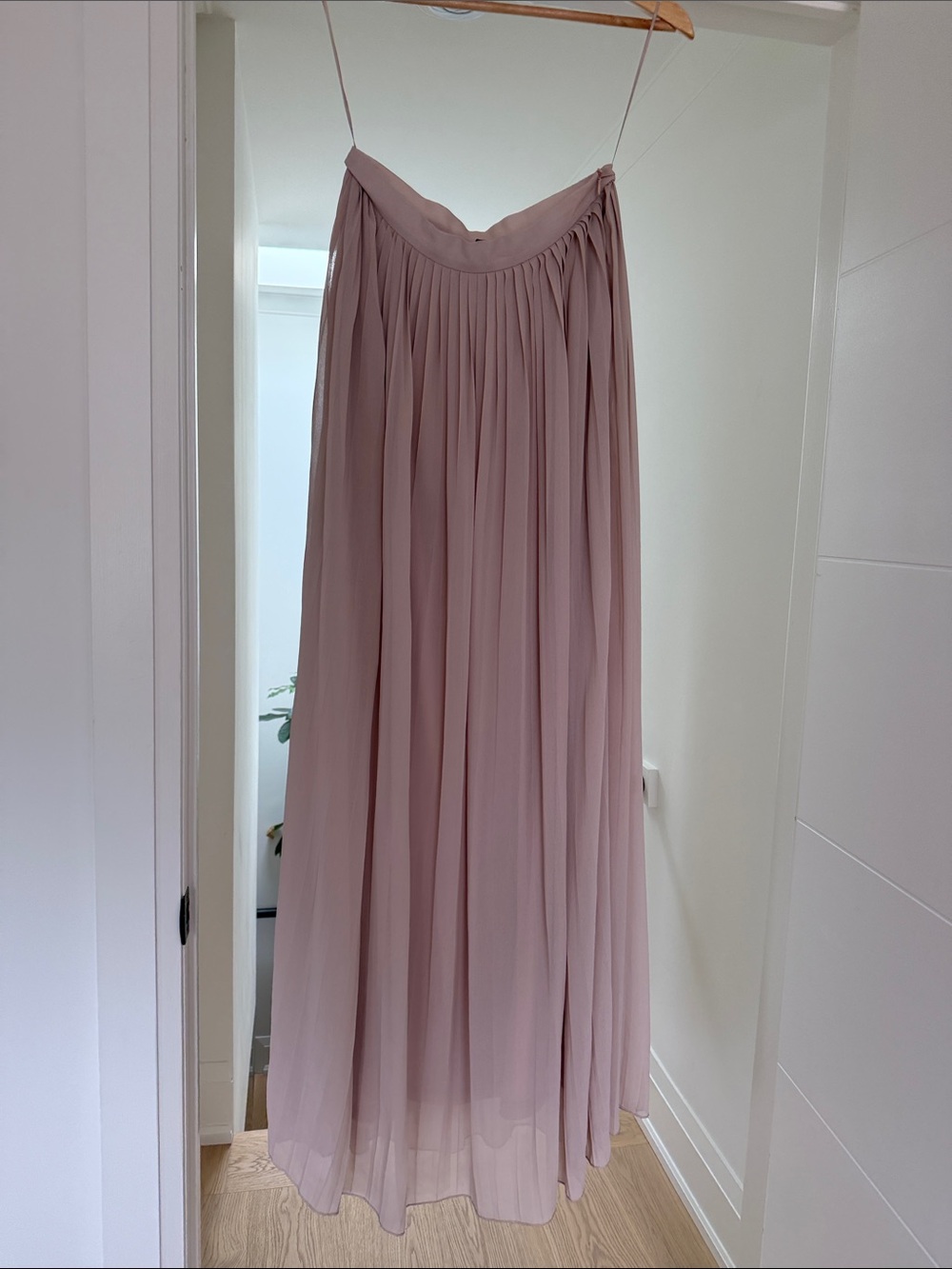 Flowy Pleated Maxi Skirt in Dusty Mauve